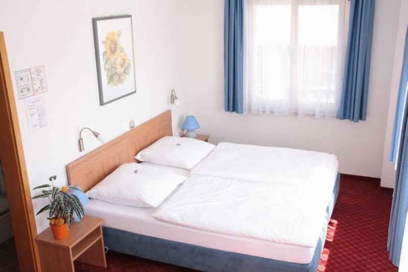 Hotel Schillerplatz Öhringen Kültér fotó
